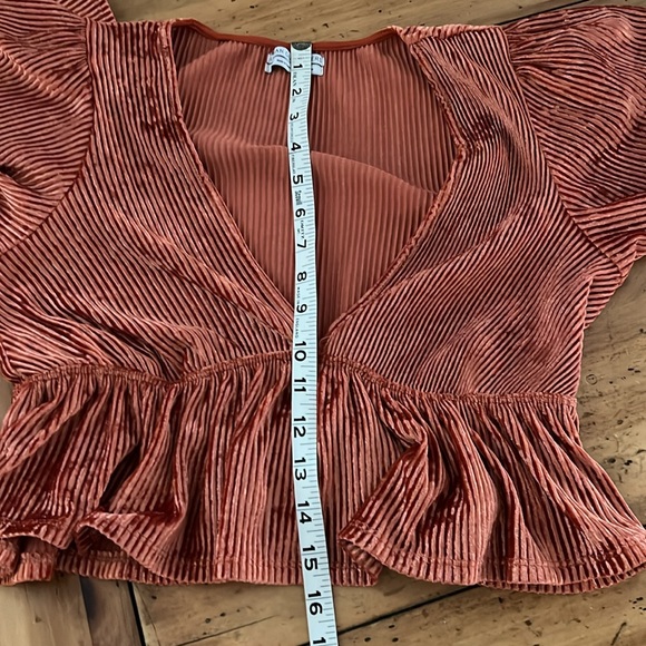 Urban outfitters- ribbed peplum top size M - Picture 8 of 8